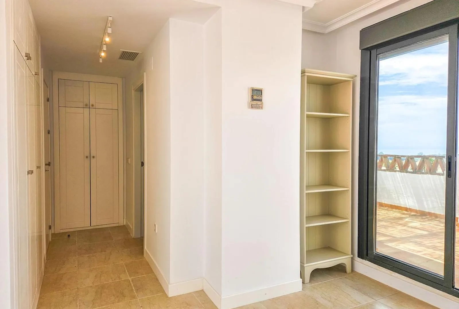 Apartament W Esteponie Z Niesamowitymi Widokami Na Gibraltar I Gore La Concha Estepona