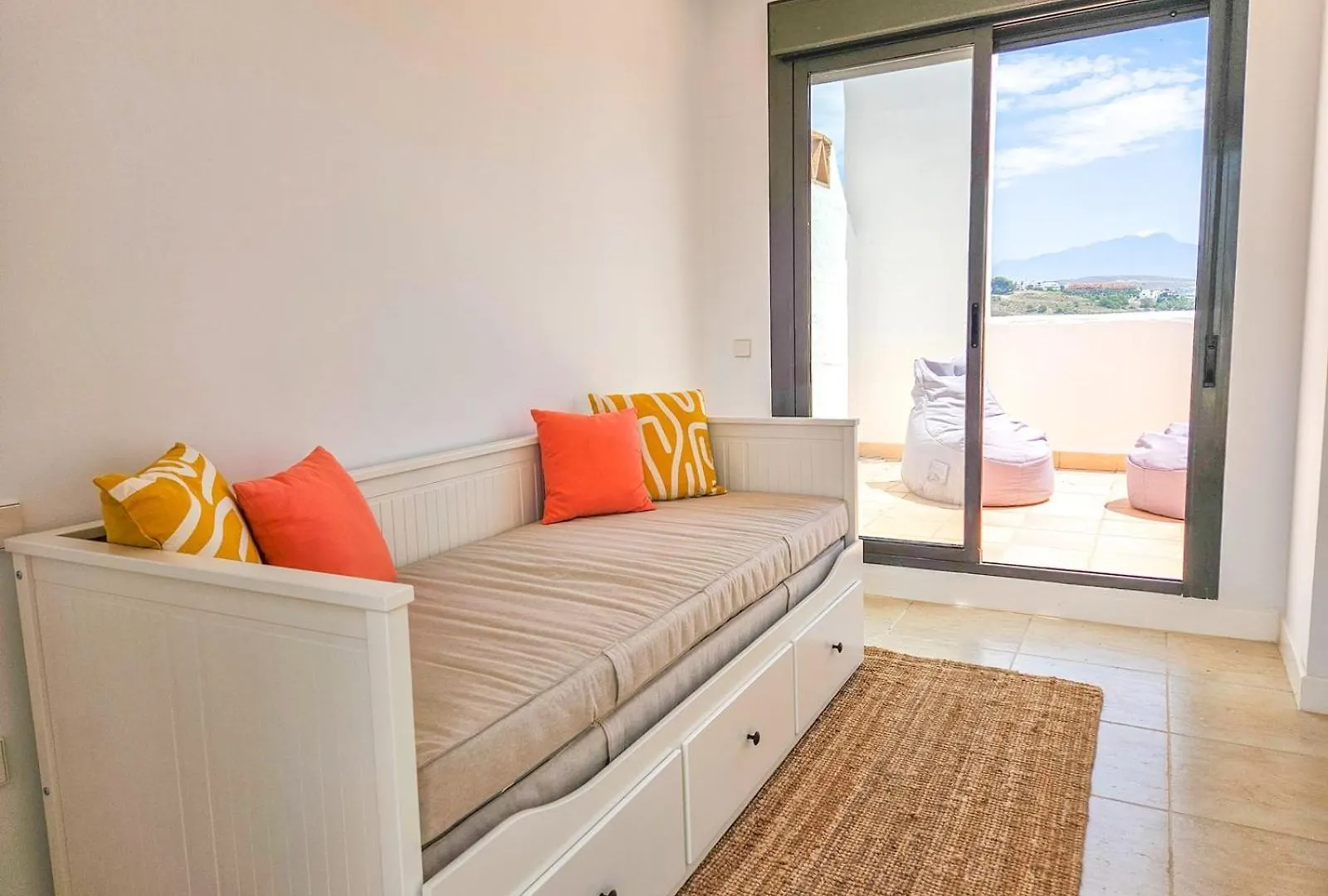 Apartament W Esteponie Z Niesamowitymi Widokami Na Gibraltar I Gore La Concha Estepona