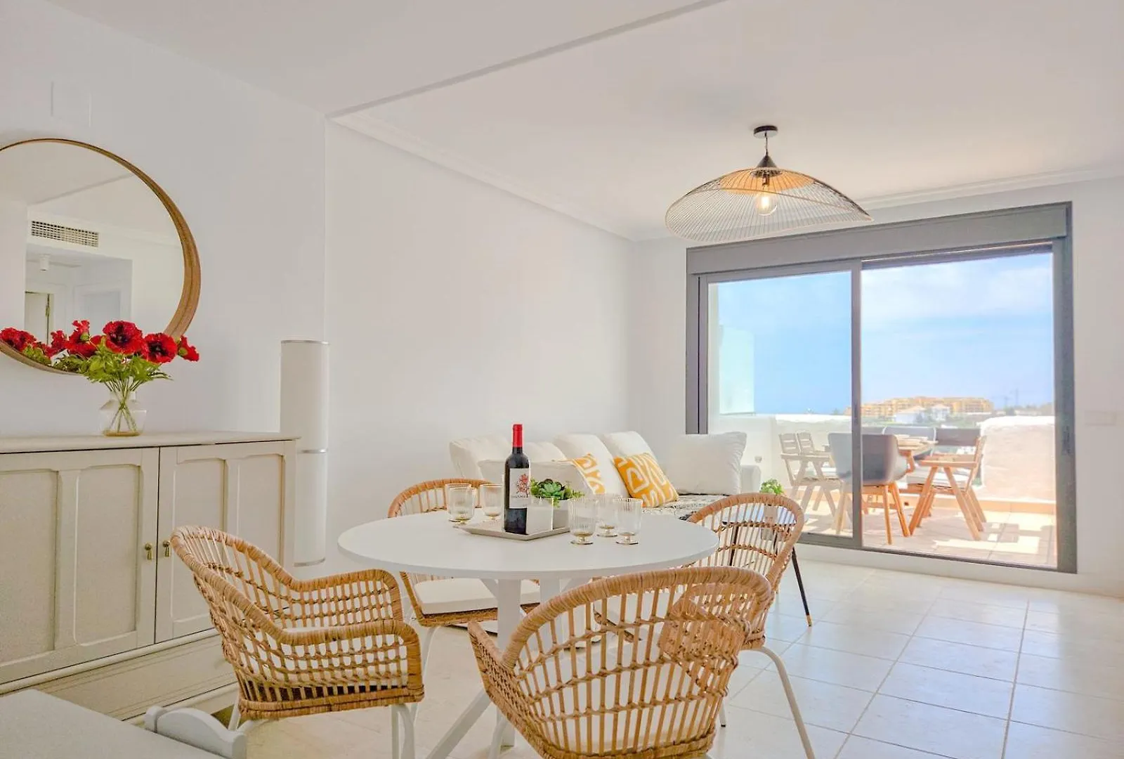 Apartament W Esteponie Z Niesamowitymi Widokami Na Gibraltar I Gore La Concha Estepona
